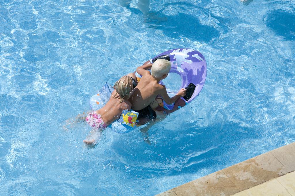 Althea Hotel Αλμπένα Εξωτερικό φωτογραφία
