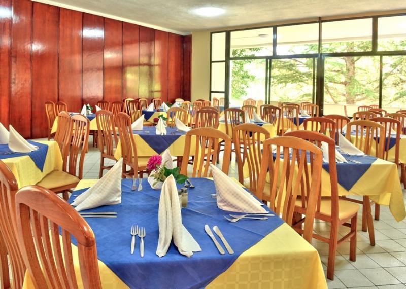 Althea Hotel Αλμπένα Εξωτερικό φωτογραφία